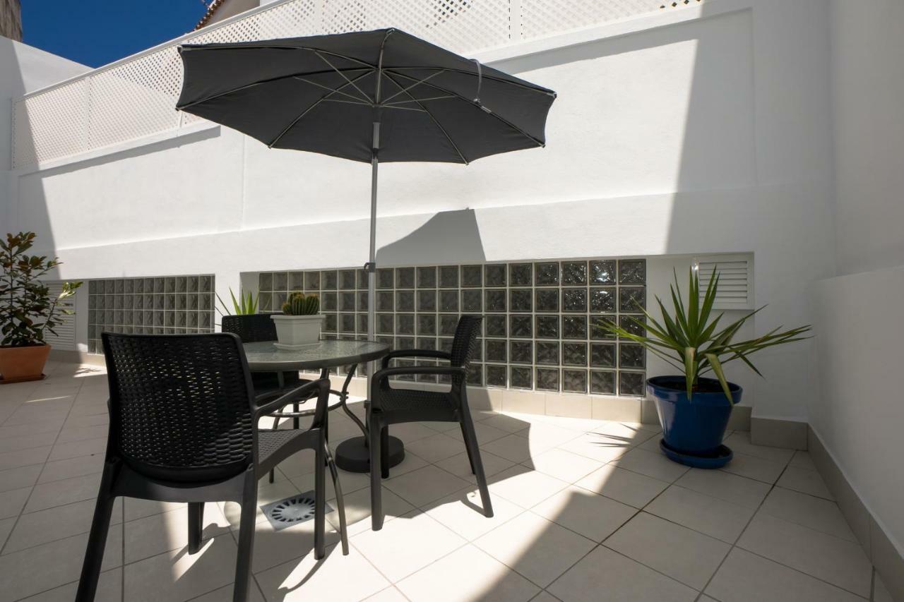 Apartamentos Mombasa 1 Planta Нерха Екстериор снимка