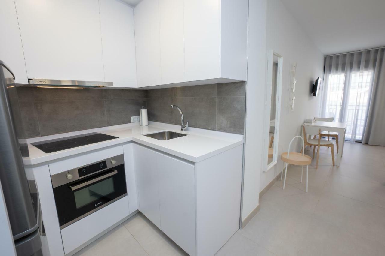 Apartamentos Mombasa 1 Planta Нерха Екстериор снимка