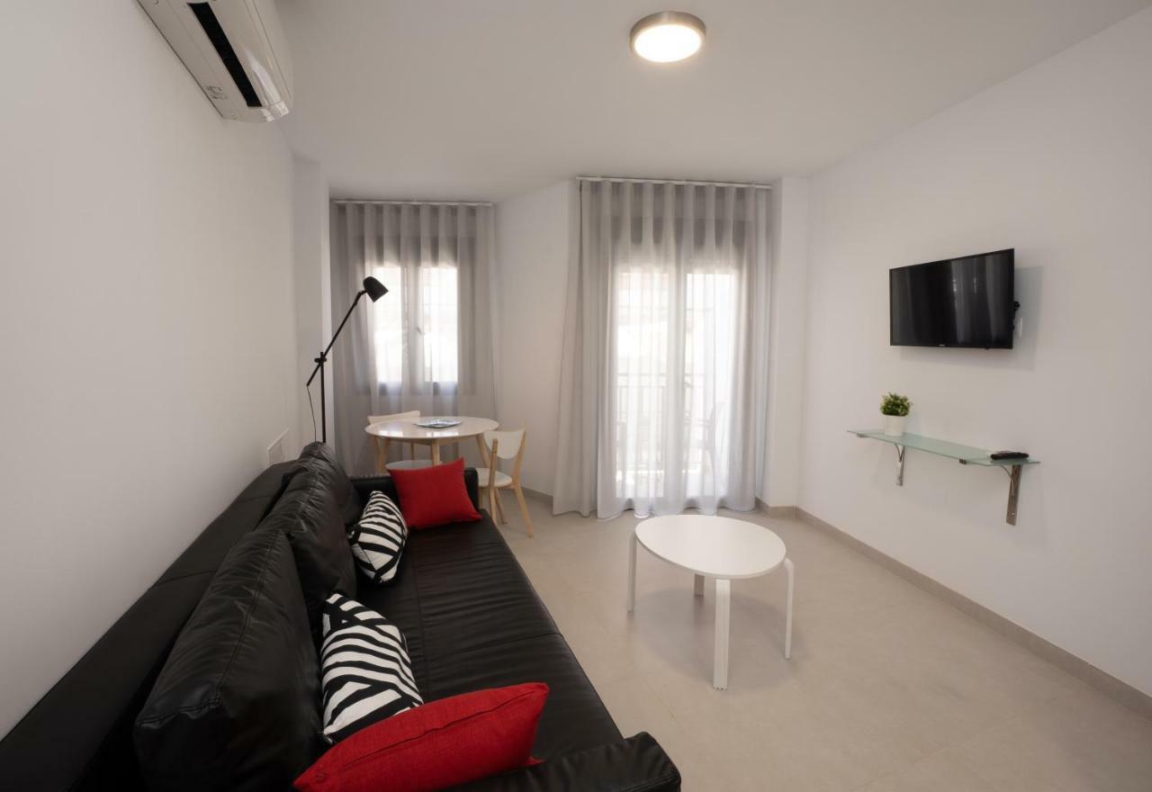Apartamentos Mombasa 1 Planta Нерха Екстериор снимка