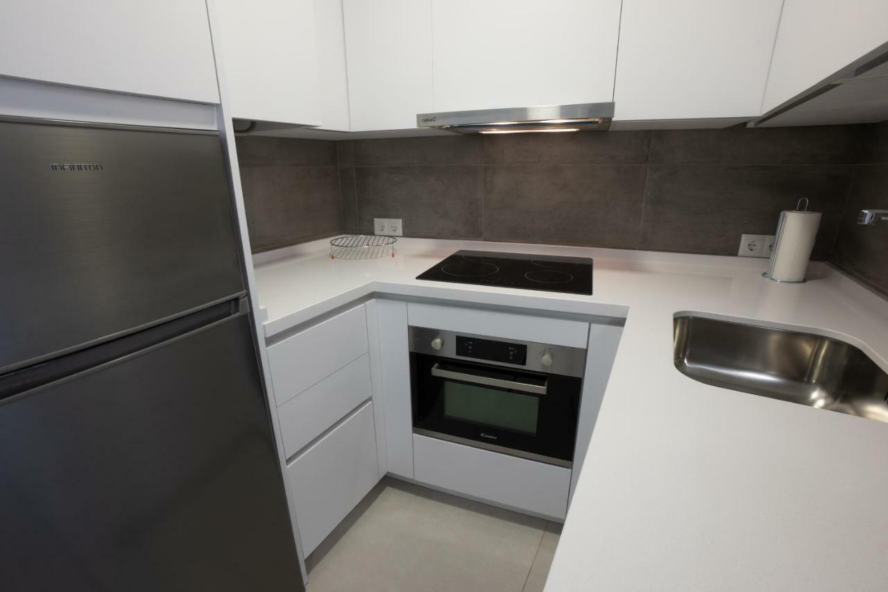 Apartamentos Mombasa 1 Planta Нерха Екстериор снимка