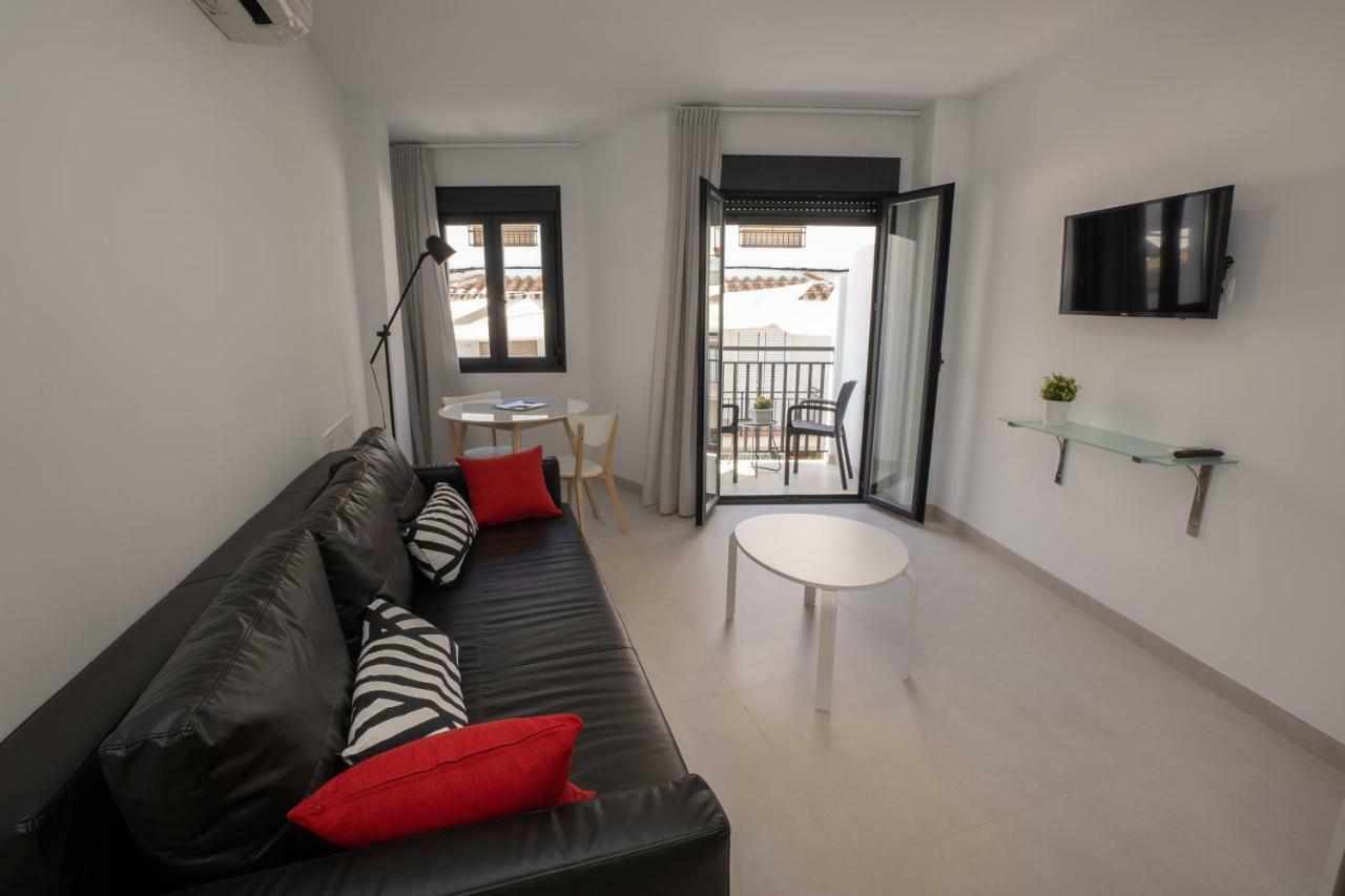 Apartamentos Mombasa 1 Planta Нерха Екстериор снимка