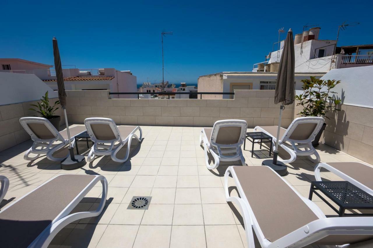 Apartamentos Mombasa 1 Planta Нерха Екстериор снимка