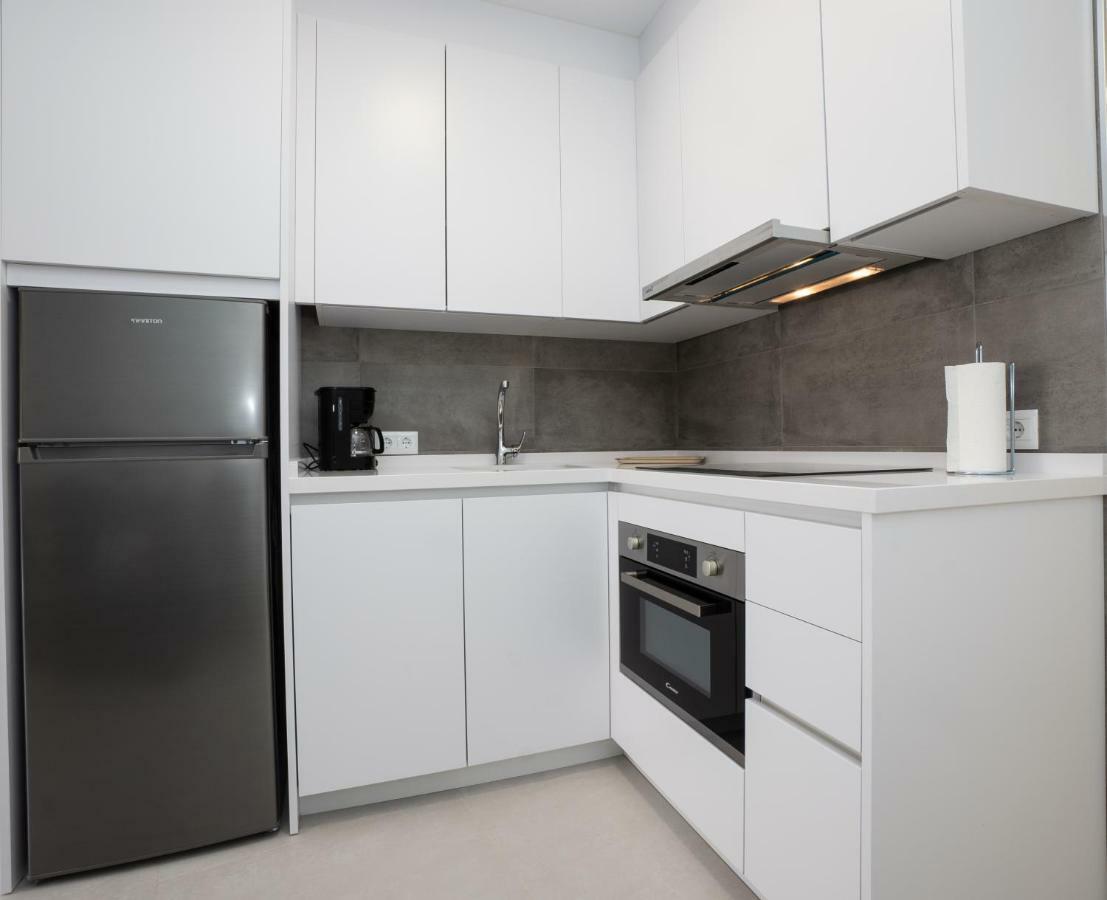 Apartamentos Mombasa 1 Planta Нерха Екстериор снимка
