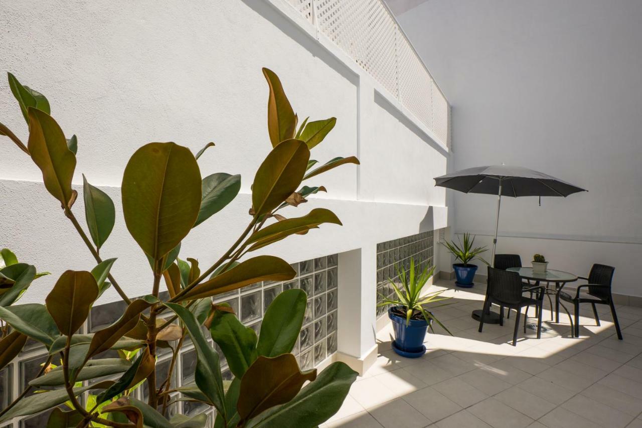 Apartamentos Mombasa 1 Planta Нерха Екстериор снимка